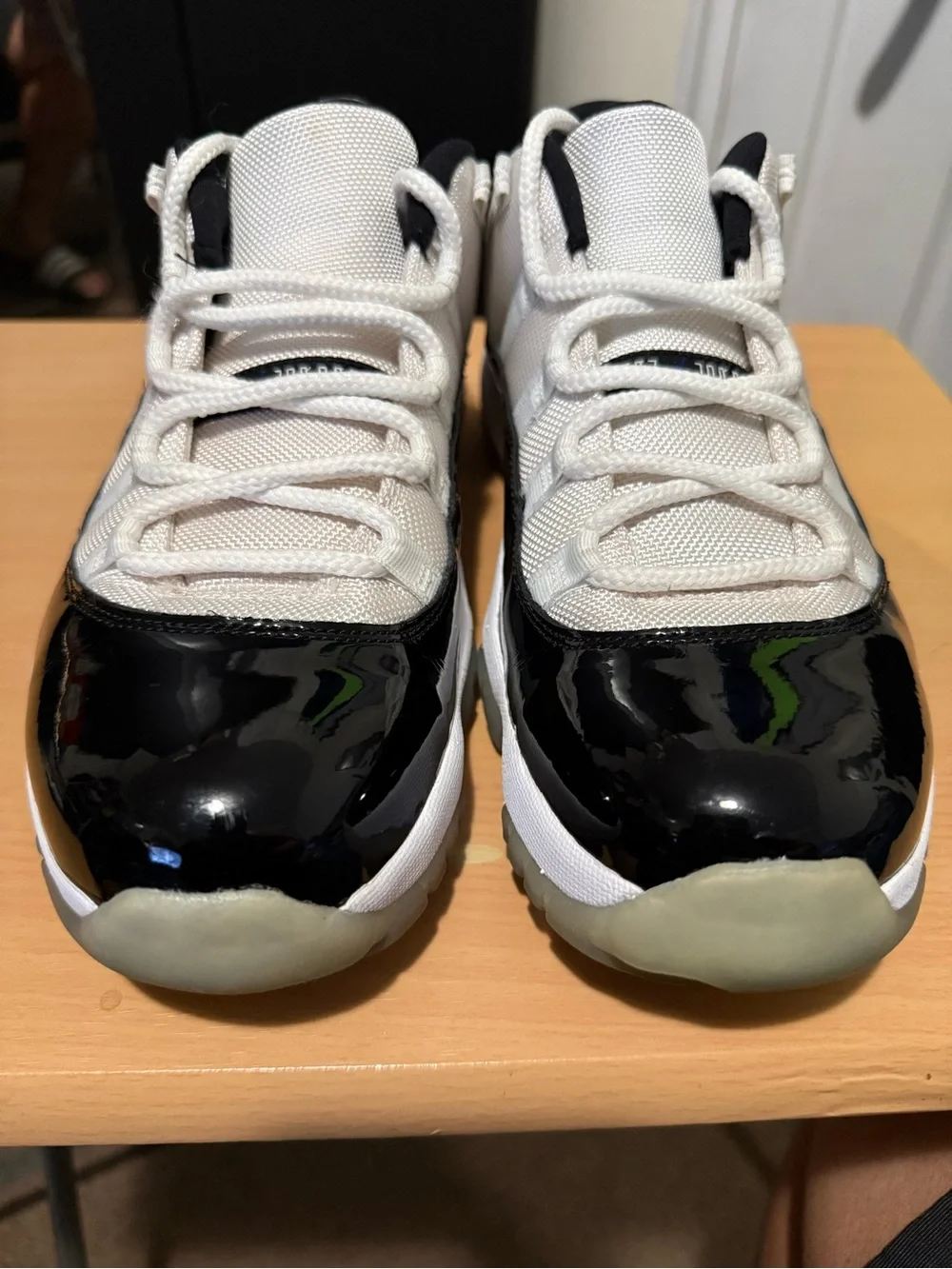 Jordan Men's Black and White Low-Top Sneakers